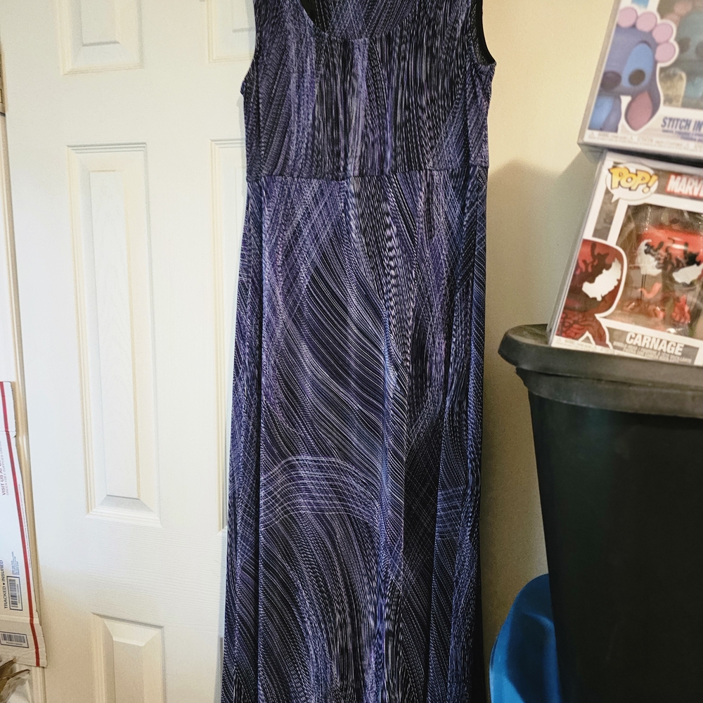Sleeveless maxi dress